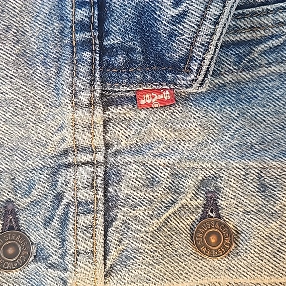 Vintage 90s Levi's Jean Jacket - Picture 13 of 16